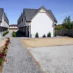 Dom wakacyjny Apartamentowe Dalia Sarbinowo